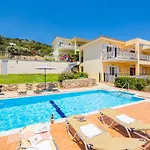 Skala Yellow فيلة Skala (Kefalonia)