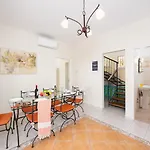 Vila Skala Yellow
