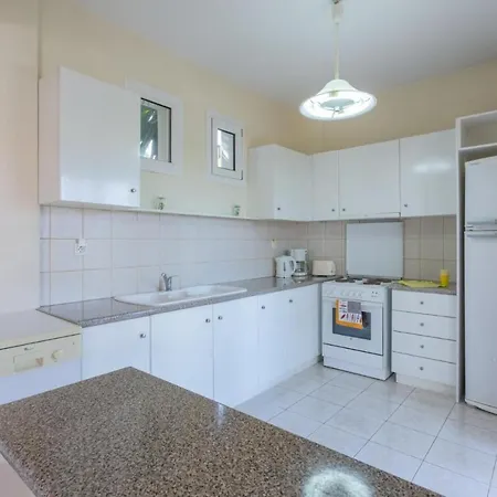 Skala Yellow Villa Spathion