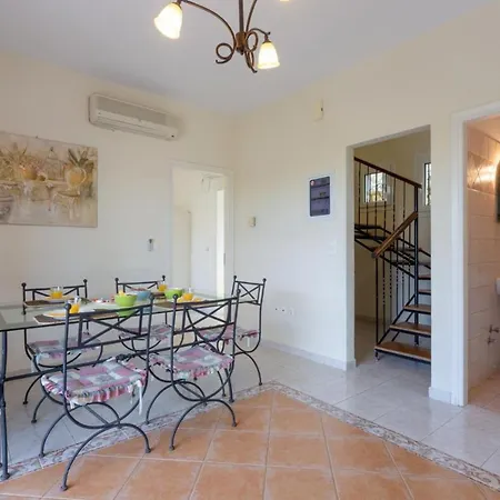 Villa Skala Yellow *