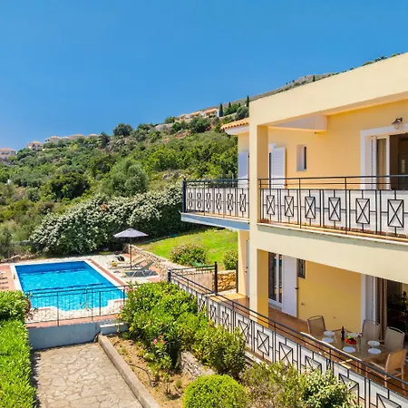 Skala Yellow Villa Spathíon