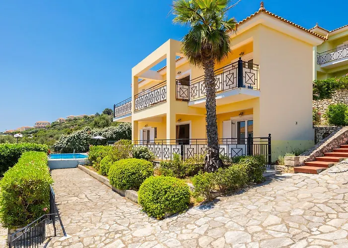 Skala Yellow Villa *